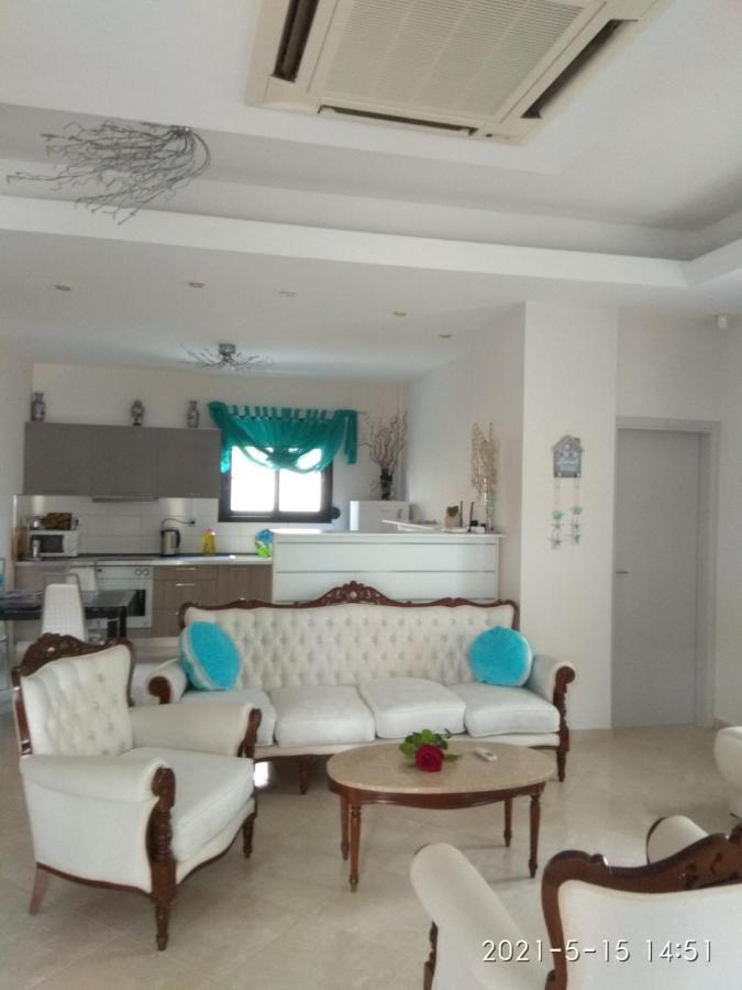 Irenes Apartment Kallithea  Екстериор снимка
